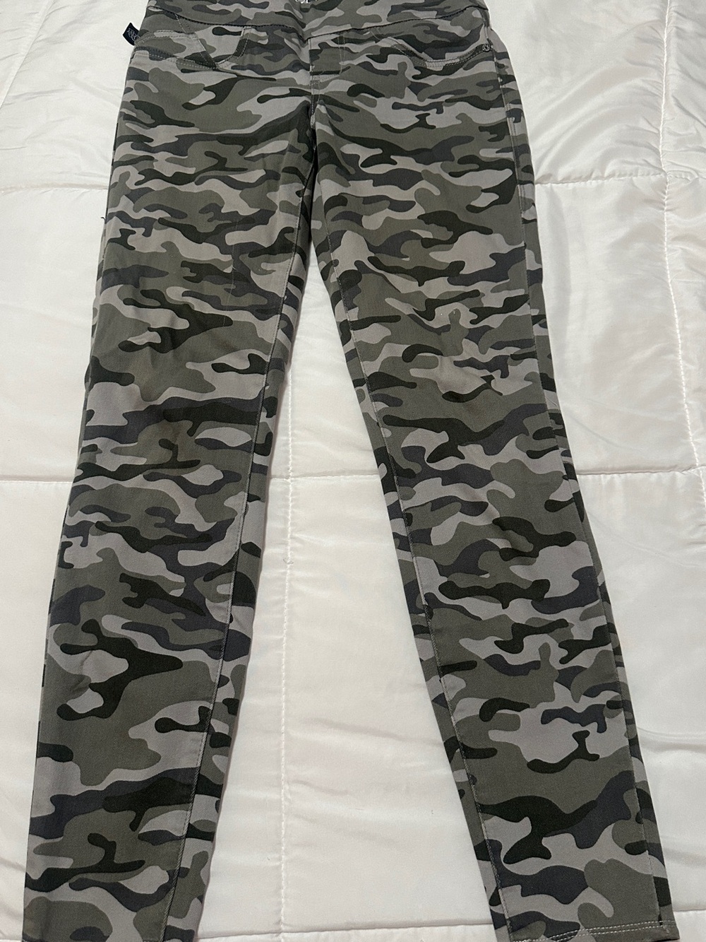 Rock & Republic Fever Rx Skinny Legging Jeans Camo Print